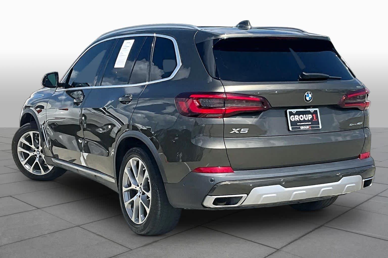 Used 2021 Manhattan Green Metallic BMW sDrive40i image 11