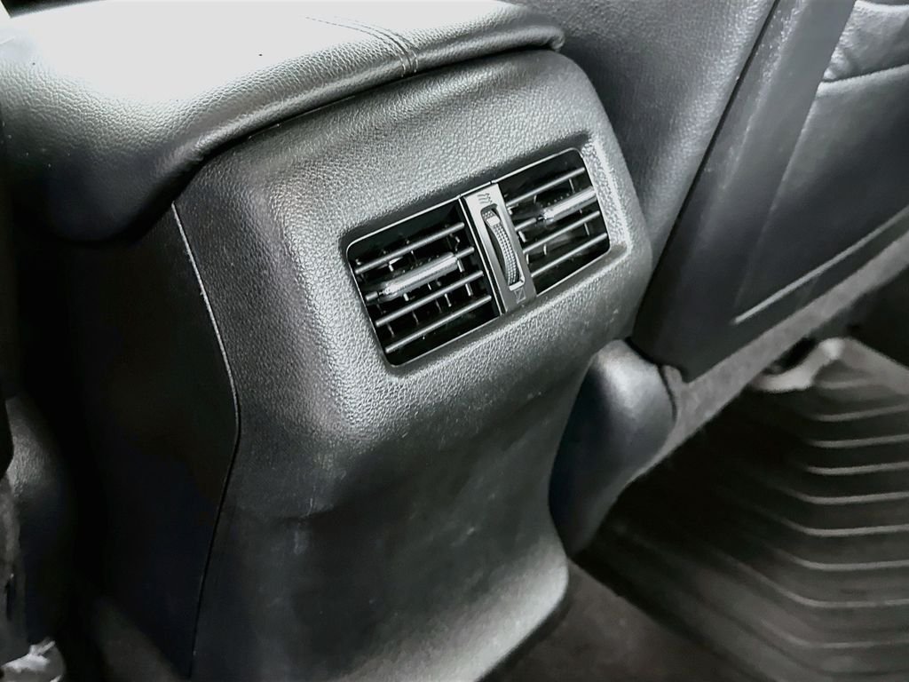 Used 2013  Honda EX-L image 26