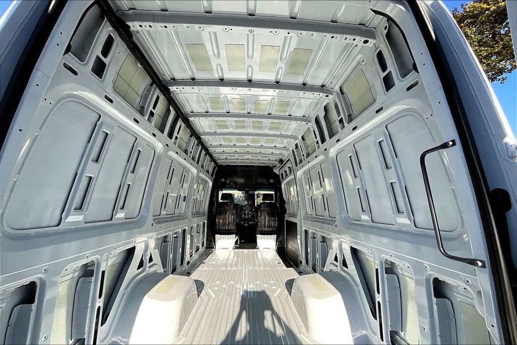 New 2026 Arctic White Mercedes-Benz Cargo Van 170 WB image 9