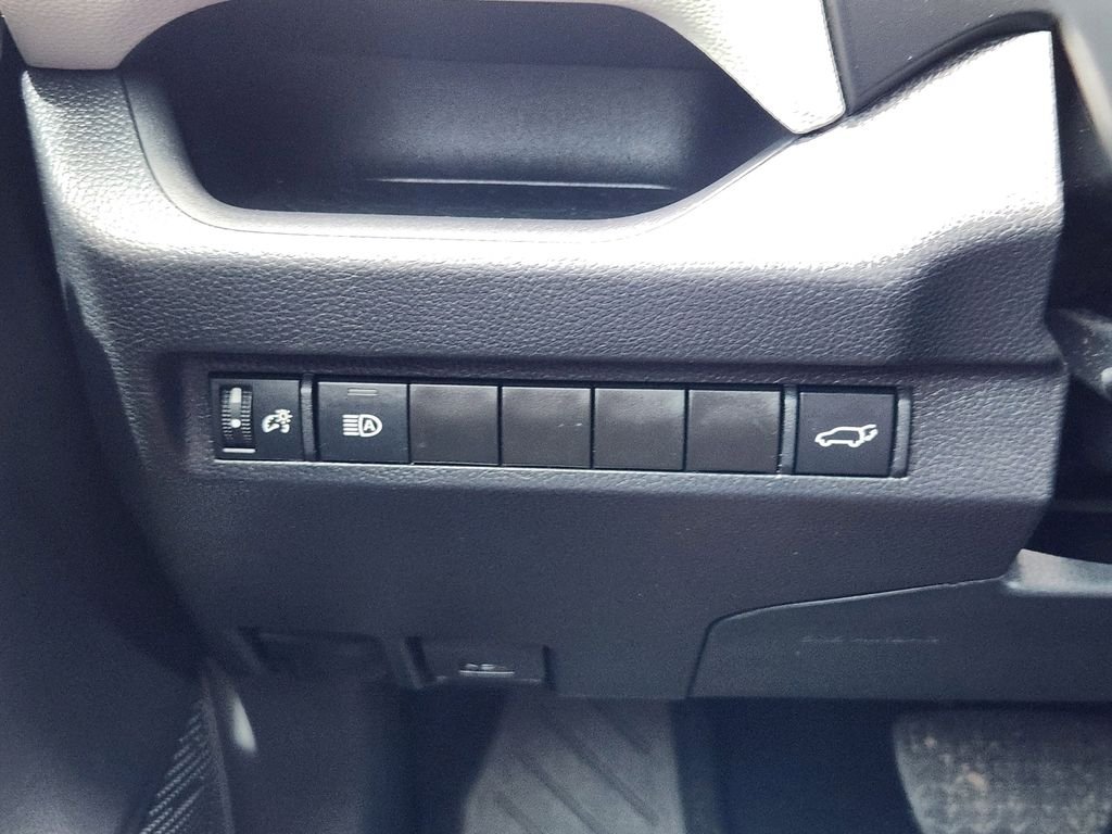 2024 Toyota RAV4 XLE Premium - Photo 18