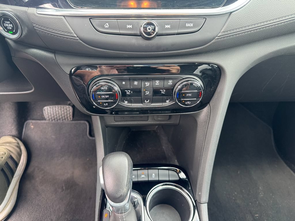 Used 2023 Sapphire Metallic Buick Select image 20