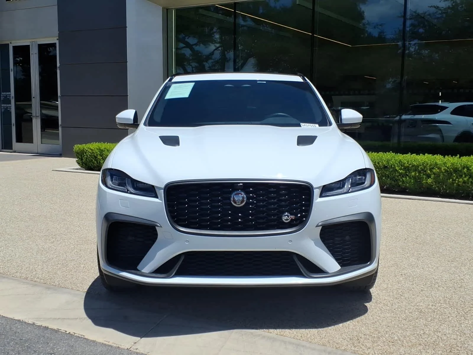 Certified Used 2022 Fuji White Jaguar SVR image 2