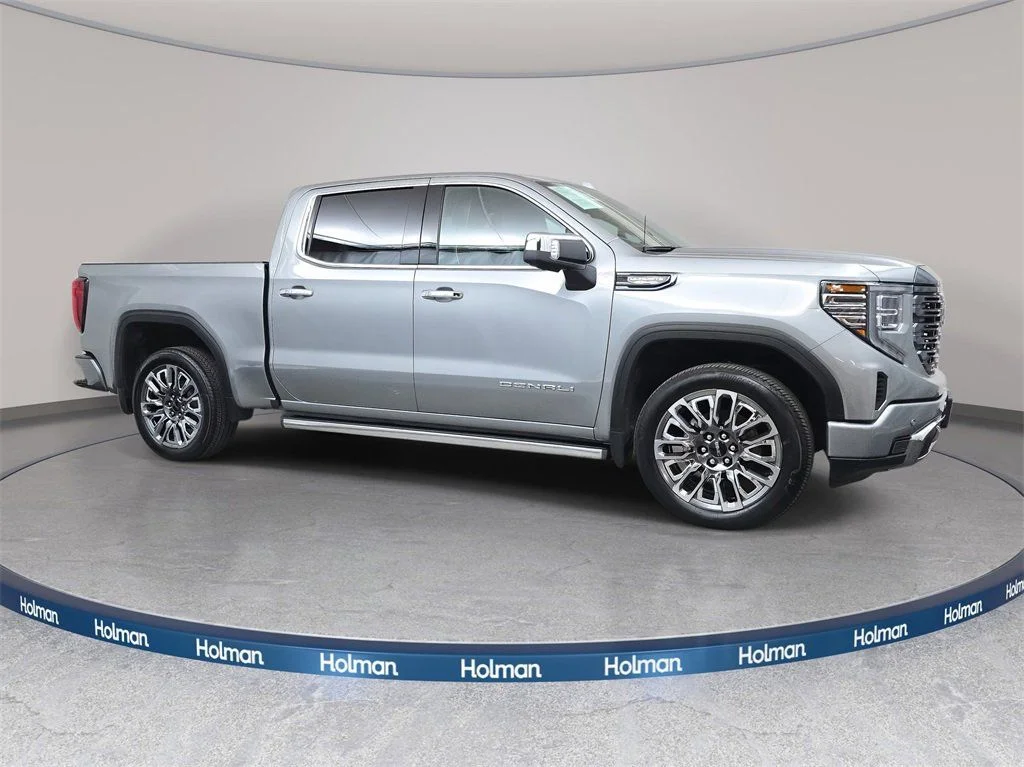 Used 2023 Silver GMC Denali Ultimate image 4