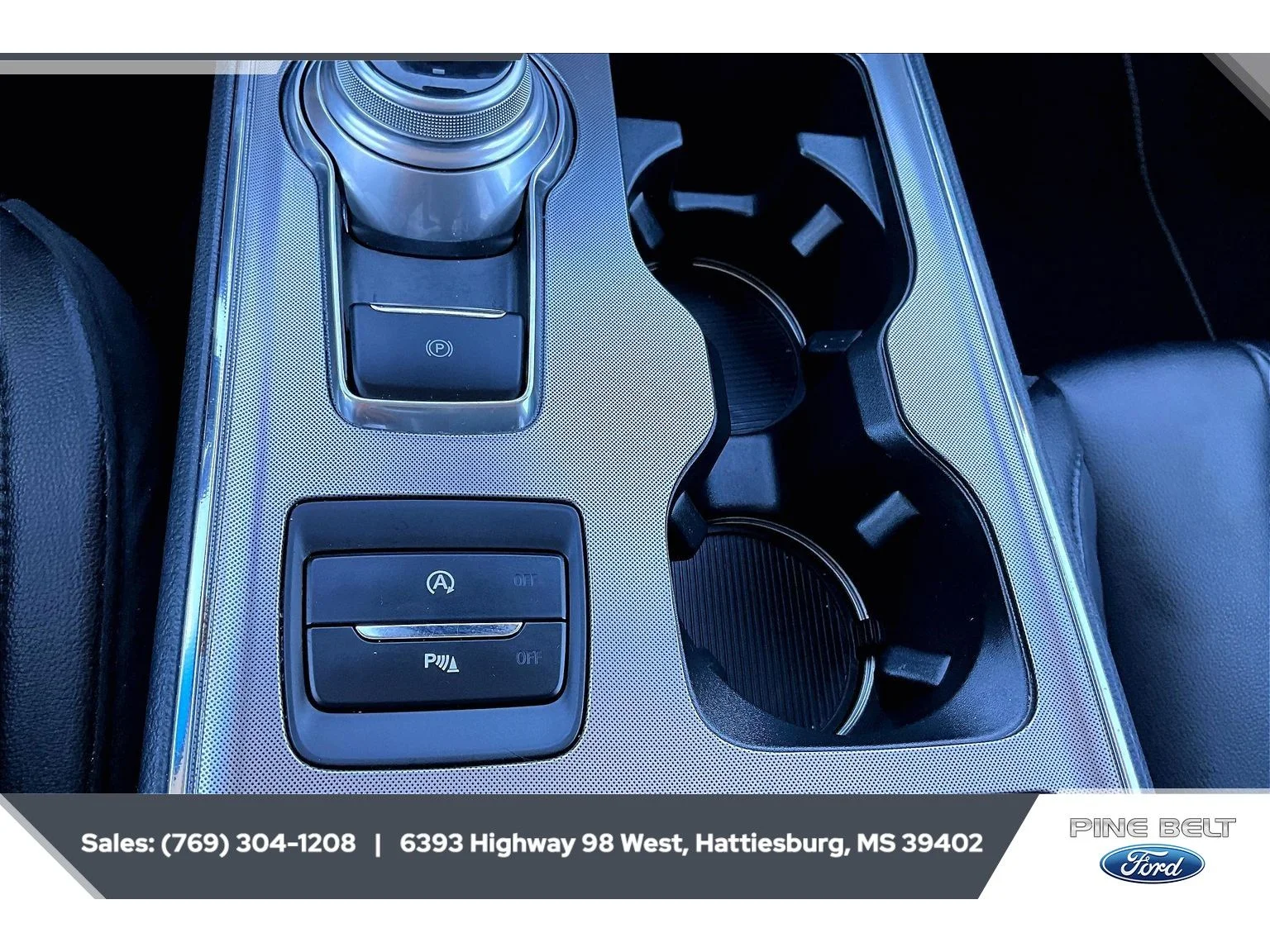 Used 2024 Star White Metallic Tri-Coat Ford Titanium image 23