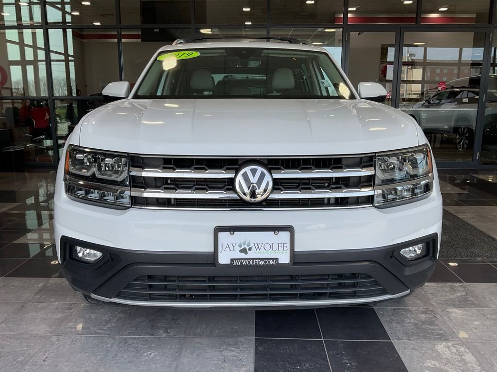 Used 2019 Volkswagen Atlas SE w/Tech with VIN 1V2UR2CA1KC569320 for sale in Kansas City