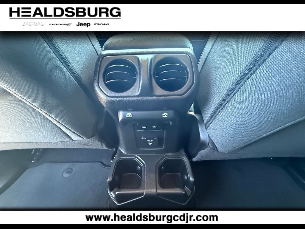 2024 Jeep Wrangler 4-Door Sahara - Photo 13
