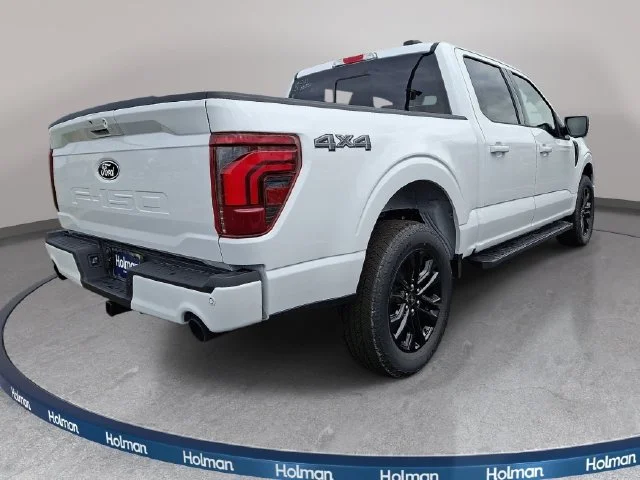 New 2026 Oxford White Ford Lariat image 4
