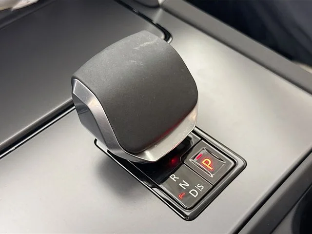 Certified Used 2025 Black Land Rover S image 18