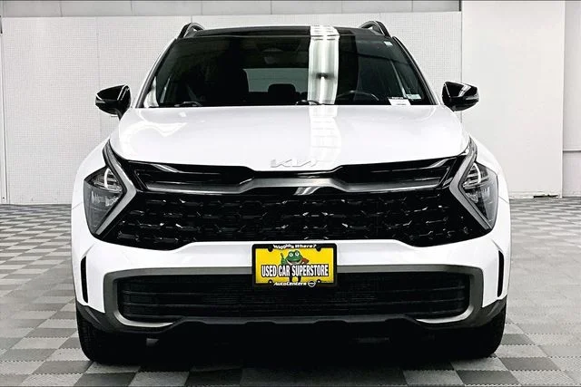 Used 2023 Glacial White Pearl Kia X-Line image 4
