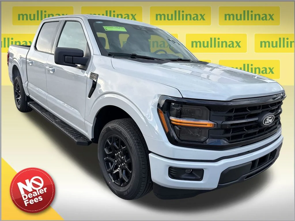 New 2026 White Ford XLT image 1