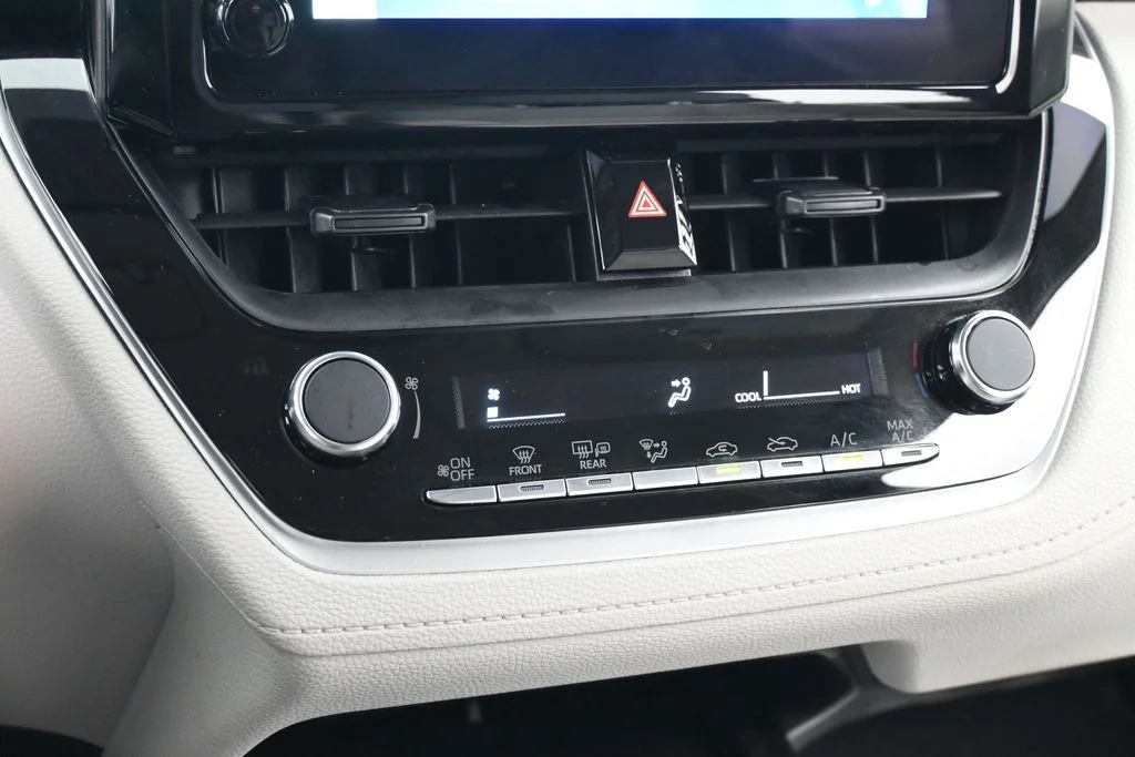 2026 Toyota Corolla Cross L - Photo 19