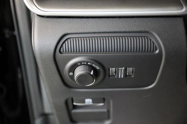 New 2026 High Gloss Black Exterior Paint Jeep Limited Altitude image 12