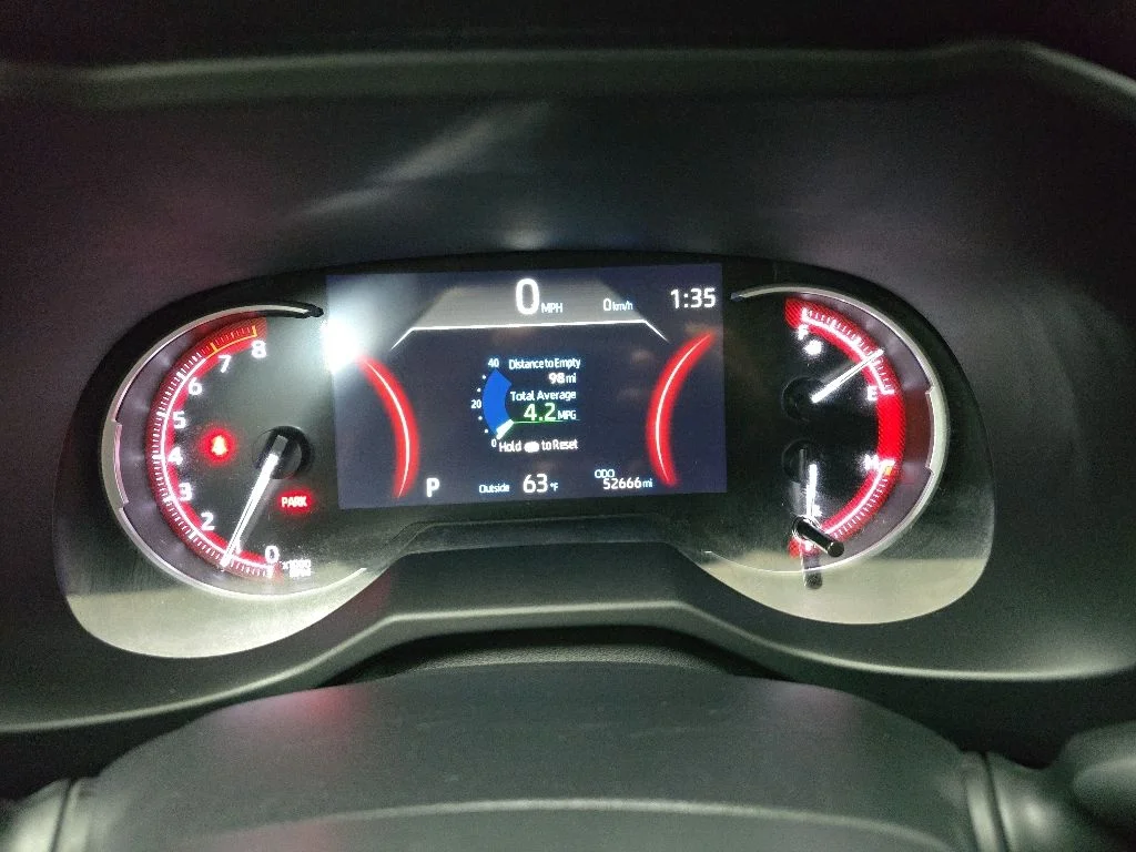 Used 2023 White Toyota LE image 21