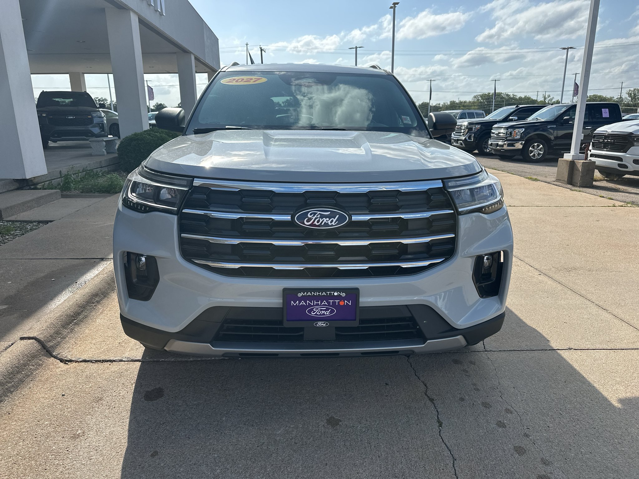 New 2027 Avalanche Gray Ford Active image 13