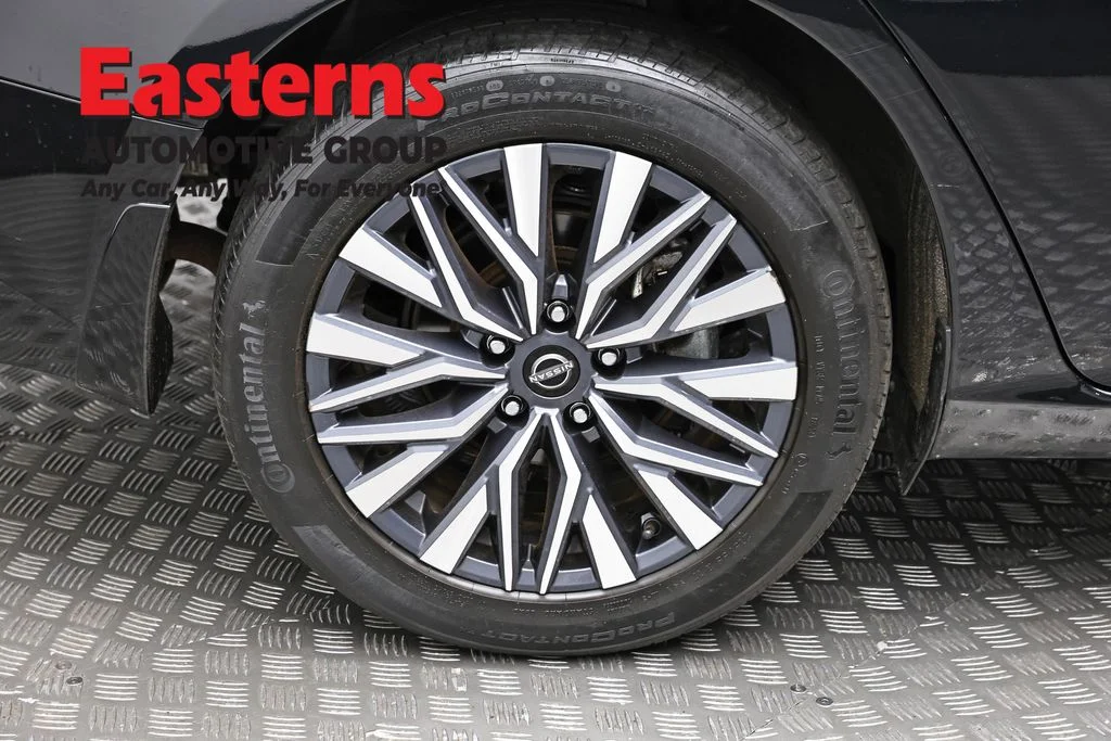 Used 2023 Black Nissan 2.5 SV image 30
