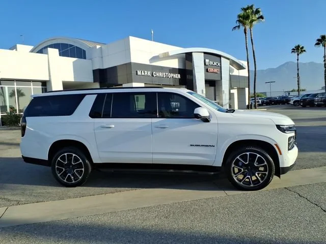 Used 2026 Summit White Chevrolet RST image 3
