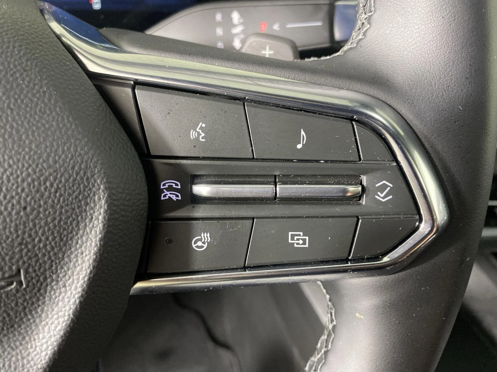 New 2026 Mosaic Black Metallic Chevrolet LT image 15
