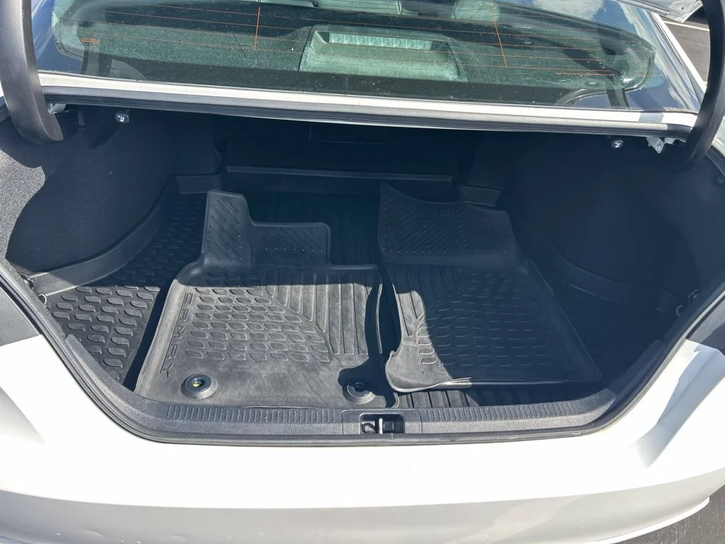 Used 2021 White Toyota SE Nightshade image 27