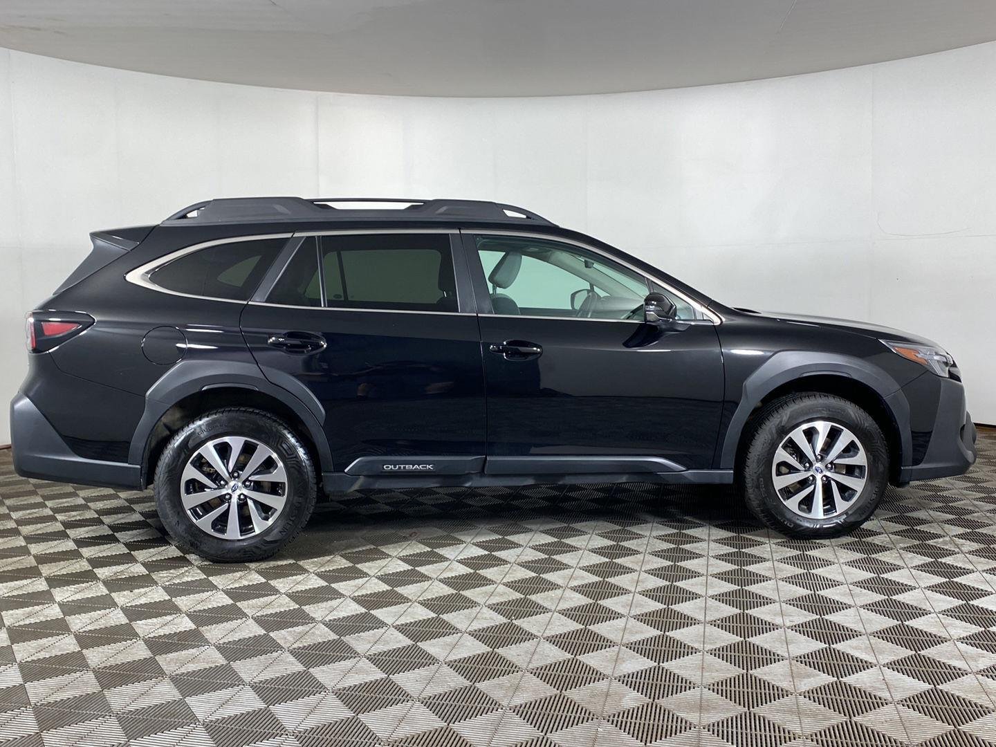 Used 2024 Crystal Black Silica Subaru Premium image 4