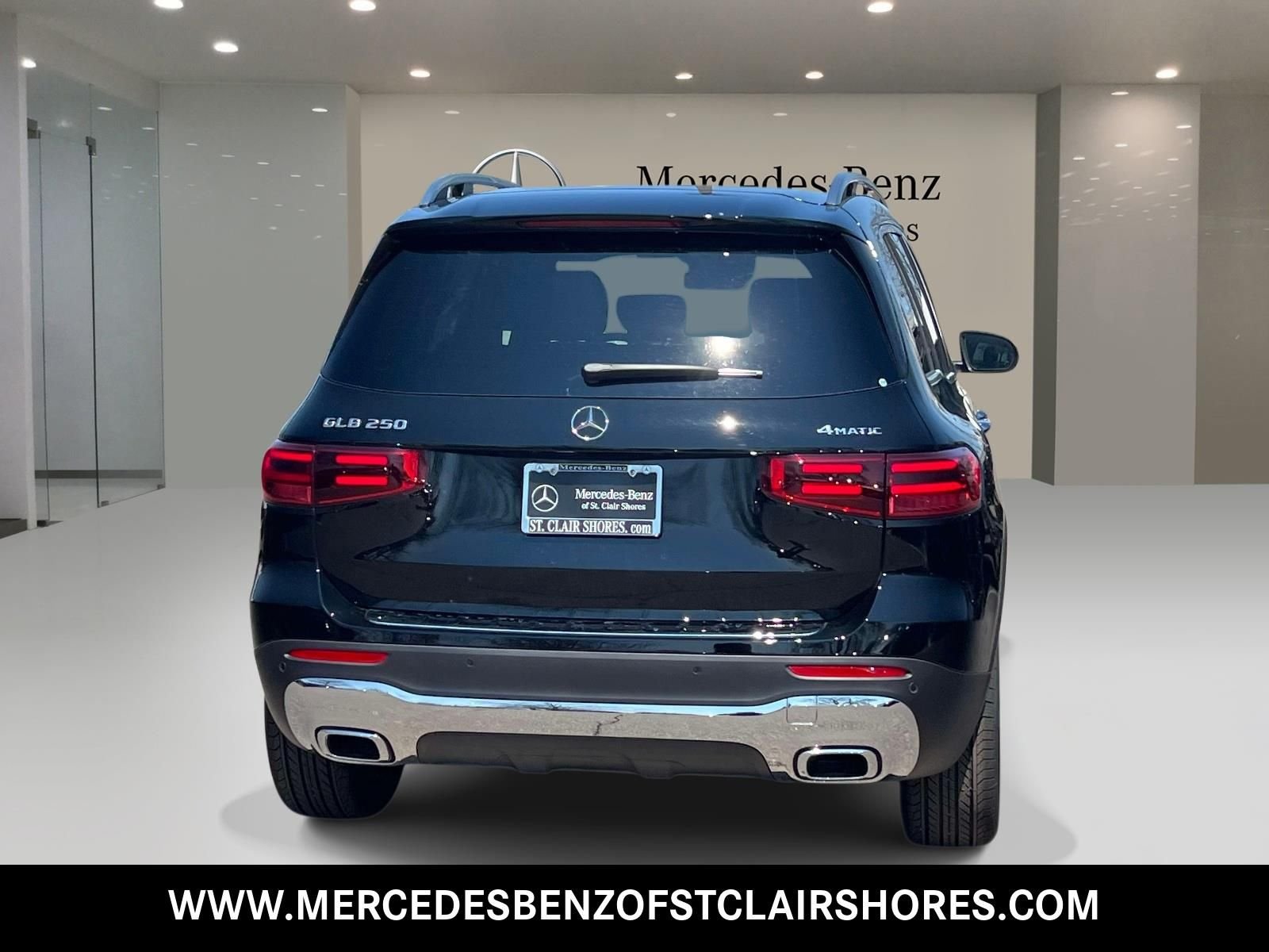 New 2026 Night Black Mercedes-Benz GLB 250 image 5