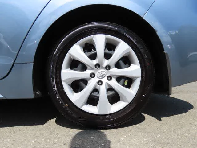 Used 2026 Celestite Toyota LE image 9