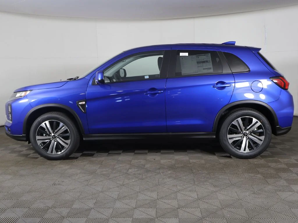 New 2026 Blue Mitsubishi 2.0 ES image 14