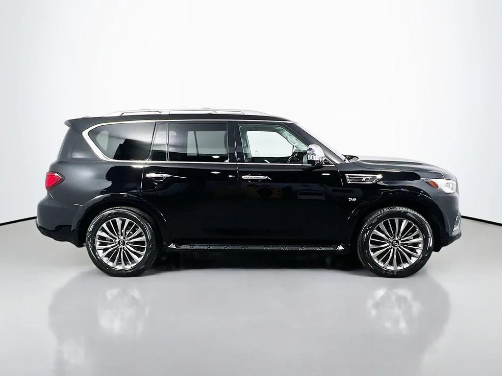 Used 2019 Black INFINITI LUXE image 8