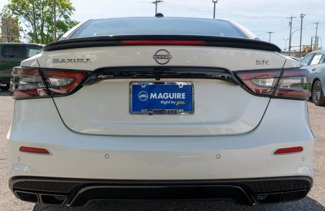 Certified Used 2023 White Nissan SR image 8