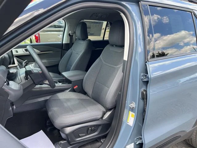 New 2026 Vapor Blue Metallic Ford Active image 68