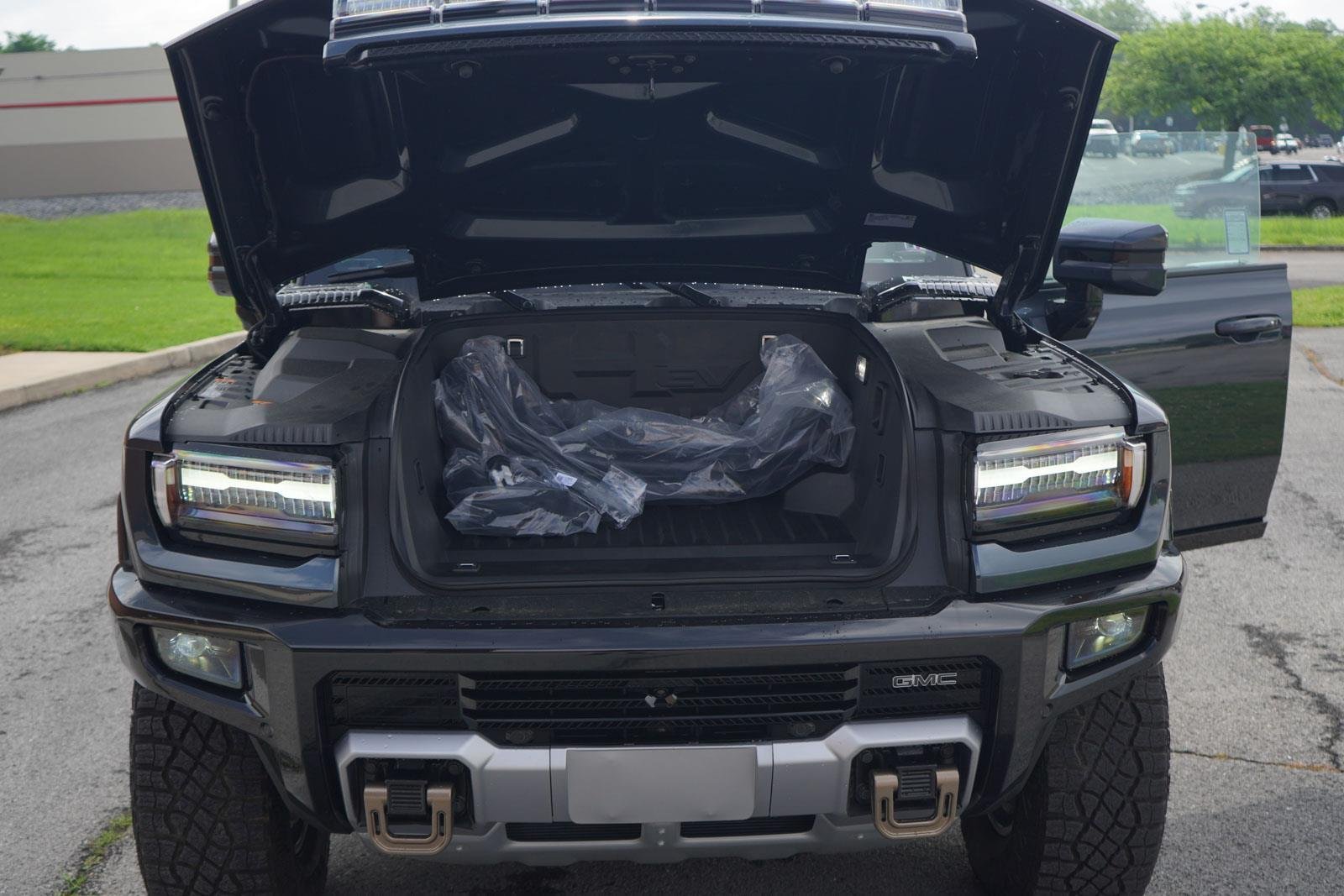 New 2025 Graphite Blue Metallic GMC 2X image 8