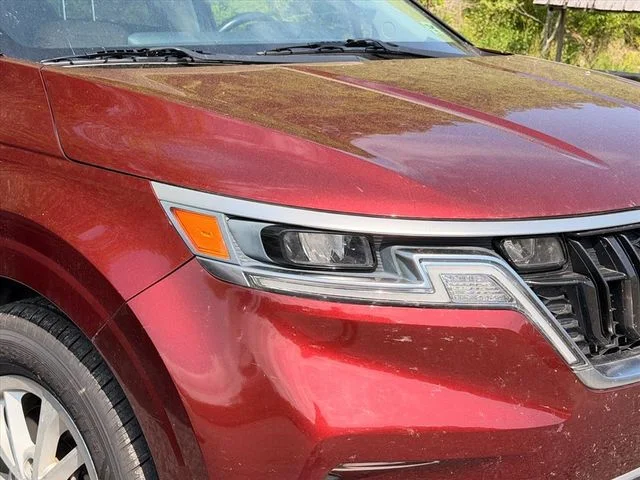 Used 2022 Red Kia LXS image 15
