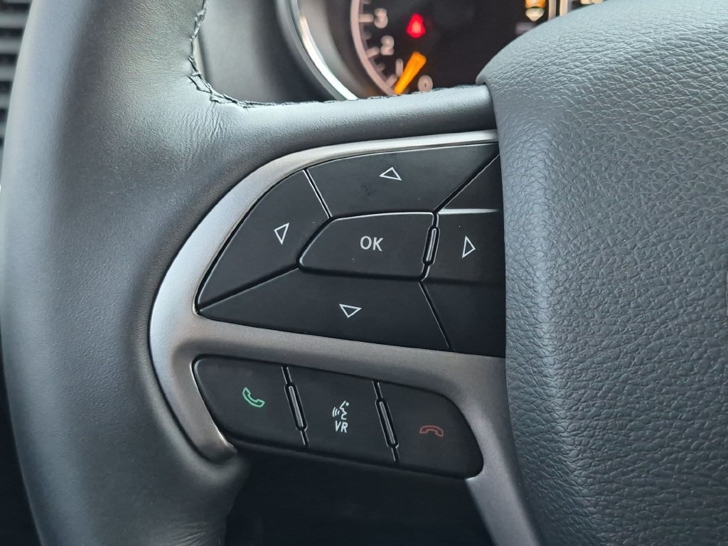 Used 2022 White Jeep Laredo X image 15