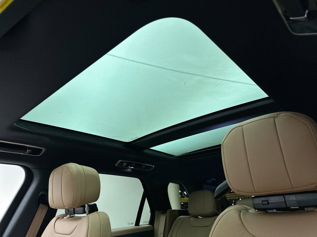 New 2027 Varesine Blue Land Rover SE image 11