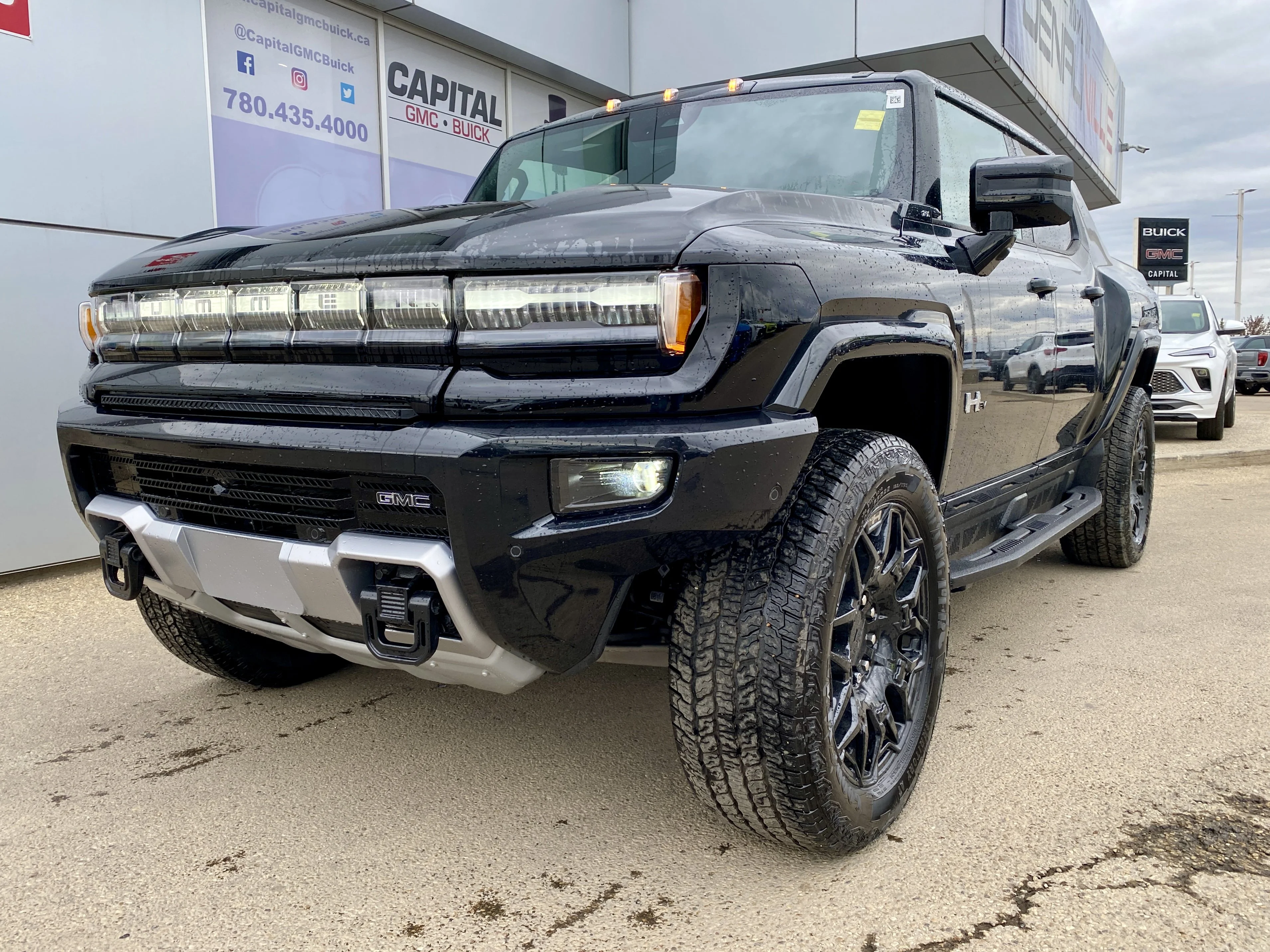 New 2026 VOID BLACK GMC 2X image 2
