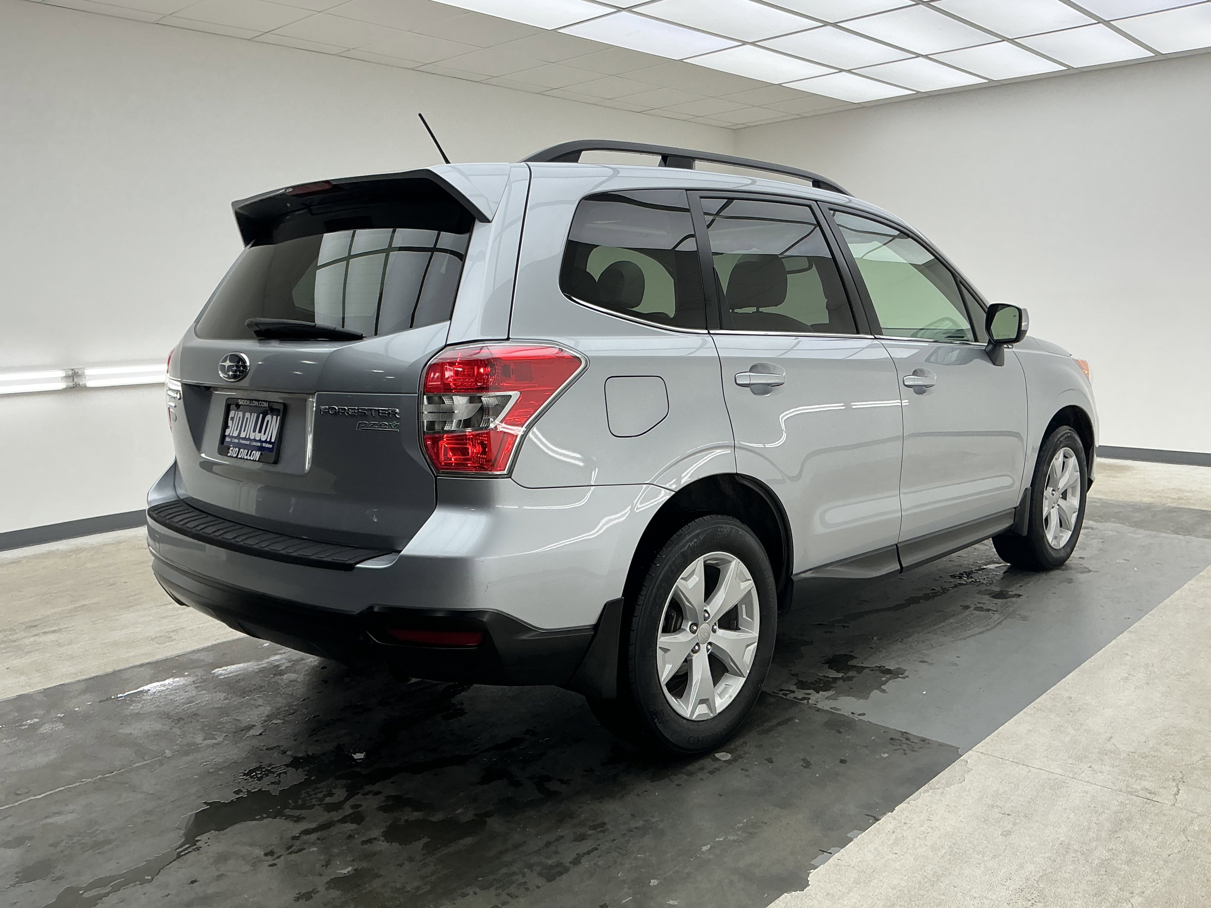 Used 2015 Ice Silver Metallic Subaru 2.5i Limited image 4
