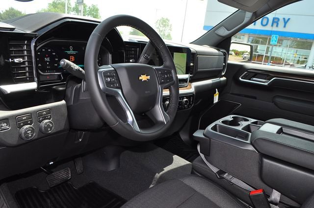 New 2026 Sterling Gray Metallic Chevrolet LT (2FL) image 7