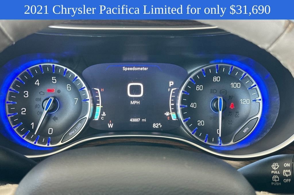 Used 2021 White Chrysler Limited image 30