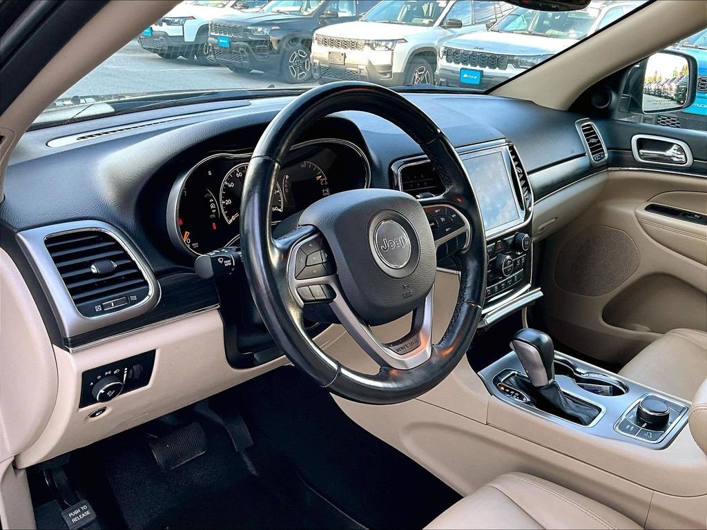 Used 2021 Diamond Black Crystal Pearlcoat Jeep Limited image 8