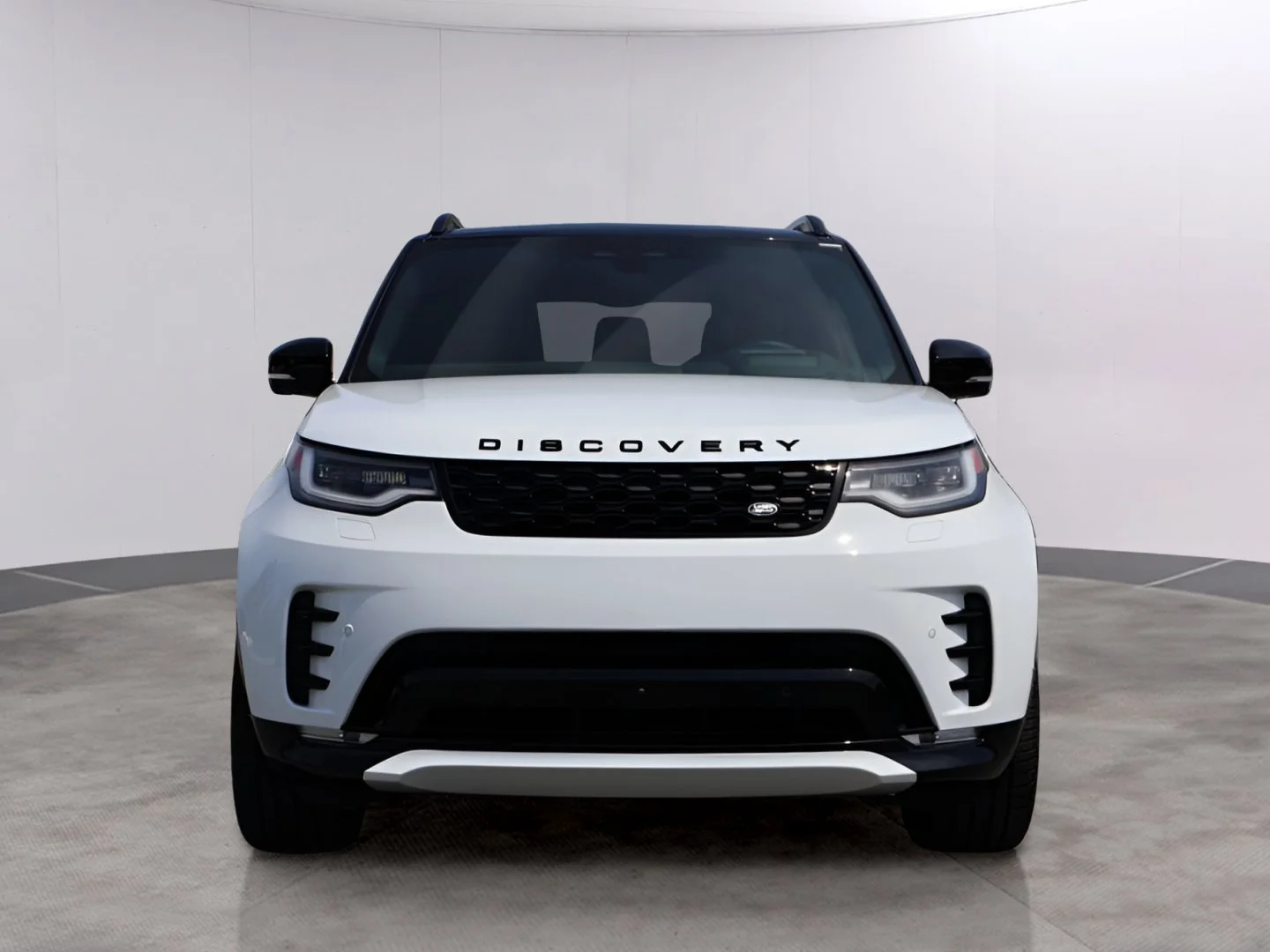 New 2026 Fuji White Land Rover Dynamic SE image 2