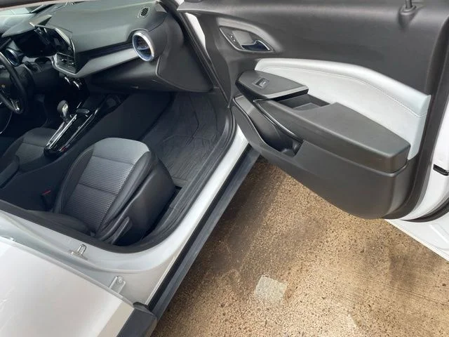Used 2024 White Chevrolet LT image 20