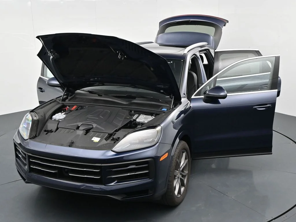 Certified Used 2024 Blue Porsche  image 17