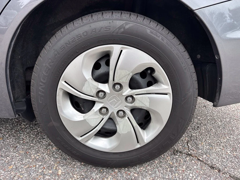 Used 2015 Gray Honda LX image 14