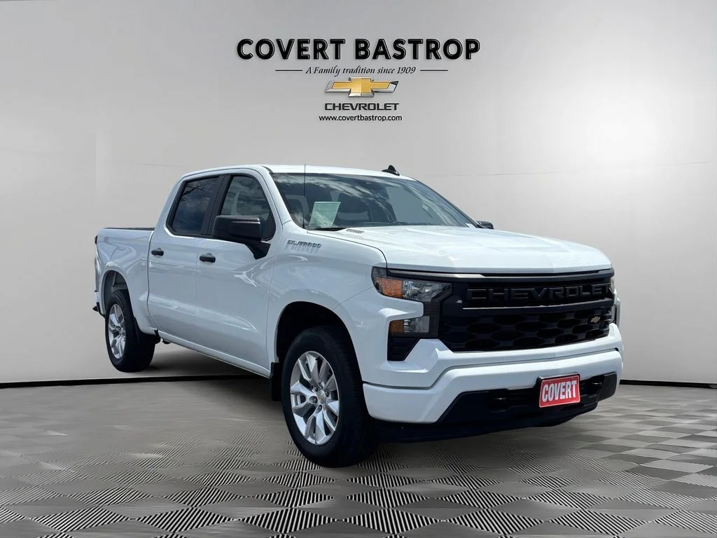 Used 2025 White Chevrolet Custom image 6