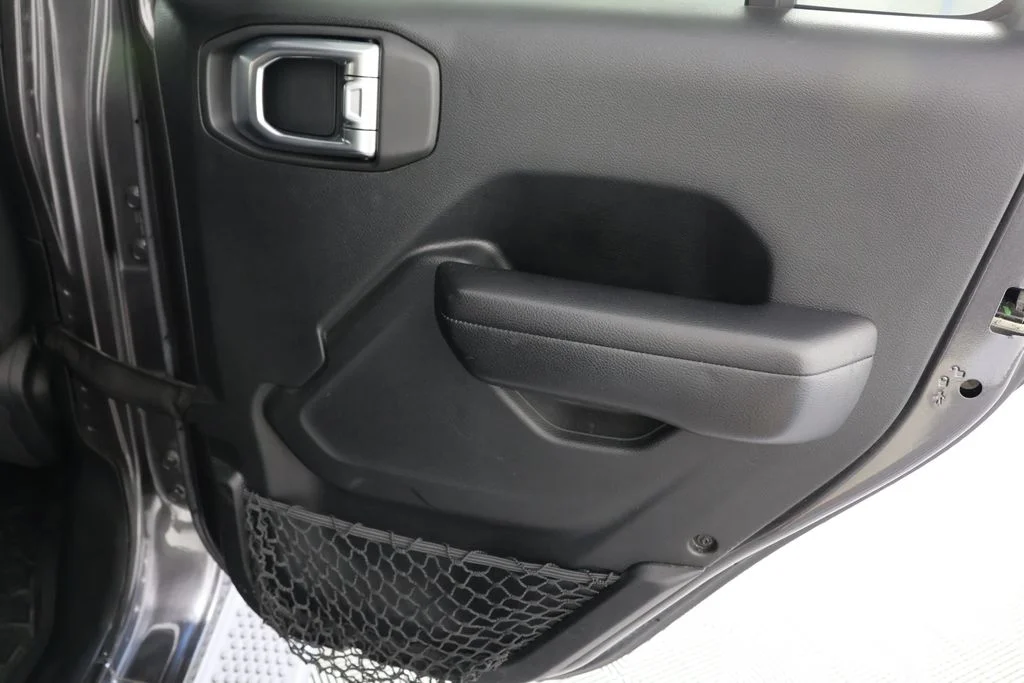Used 2018 Gray Jeep Unlimited Sport S image 26