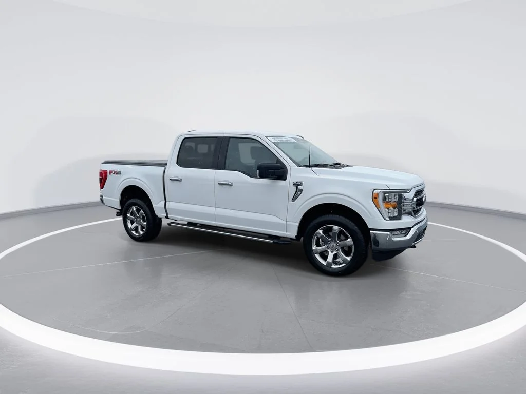 Used 2023 White Ford XLT image 2