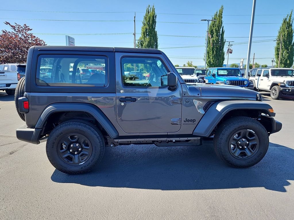 New 2026 Granite Crystal Metallic Clear-Coat Exterior Paint Jeep Sport image 7