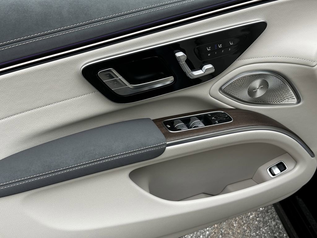 New 2026 Obsidian Black Metallic Mercedes-Benz EQS 450 image 11