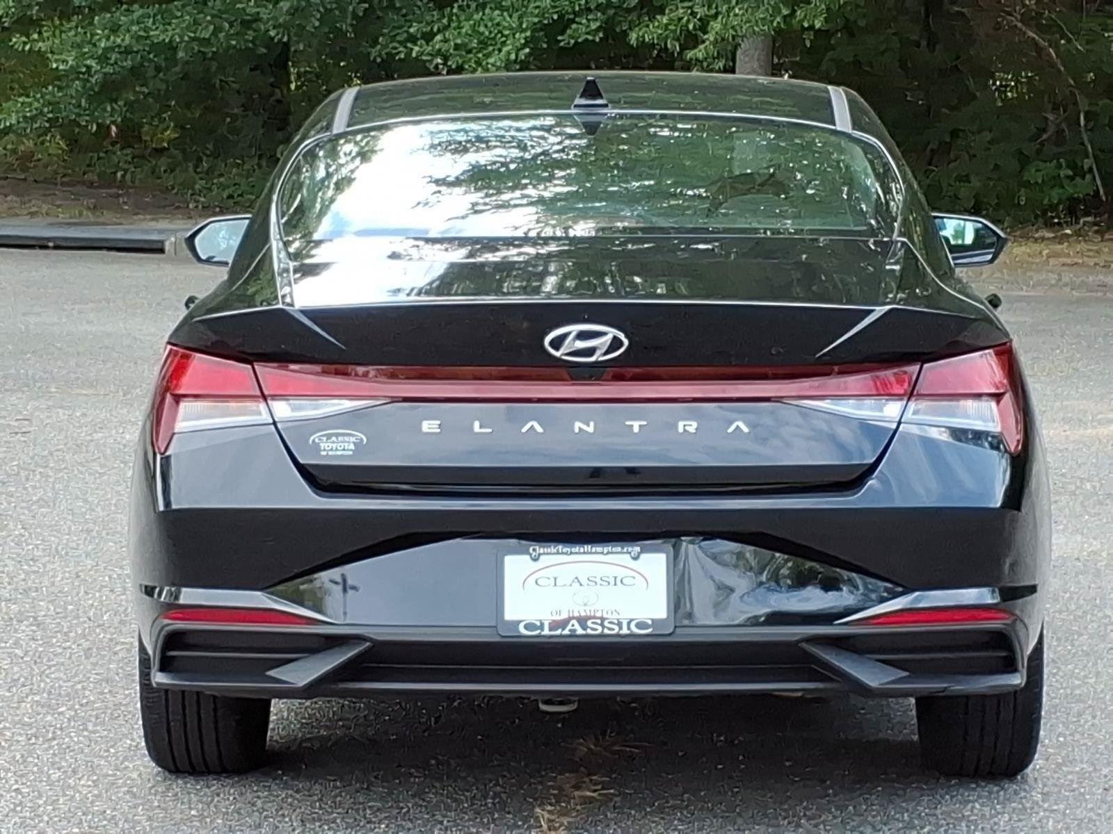 Used 2023 Onyx Black Hyundai SEL image 13