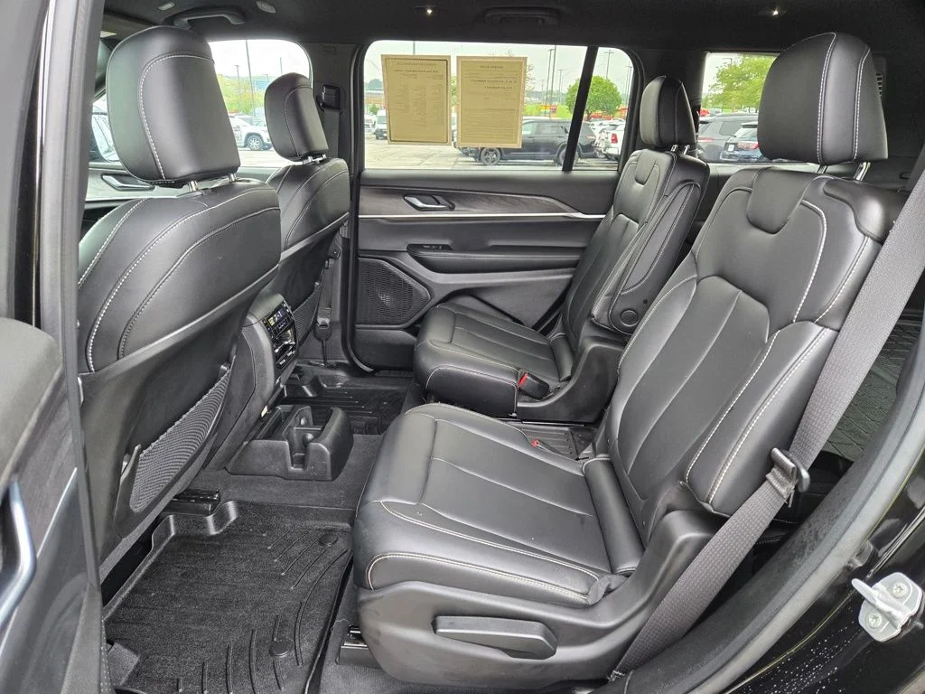 Used 2025 Black Jeep Limited image 28