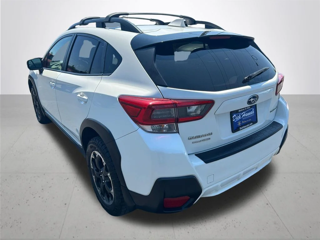 Used 2022 White Subaru Premium image 9